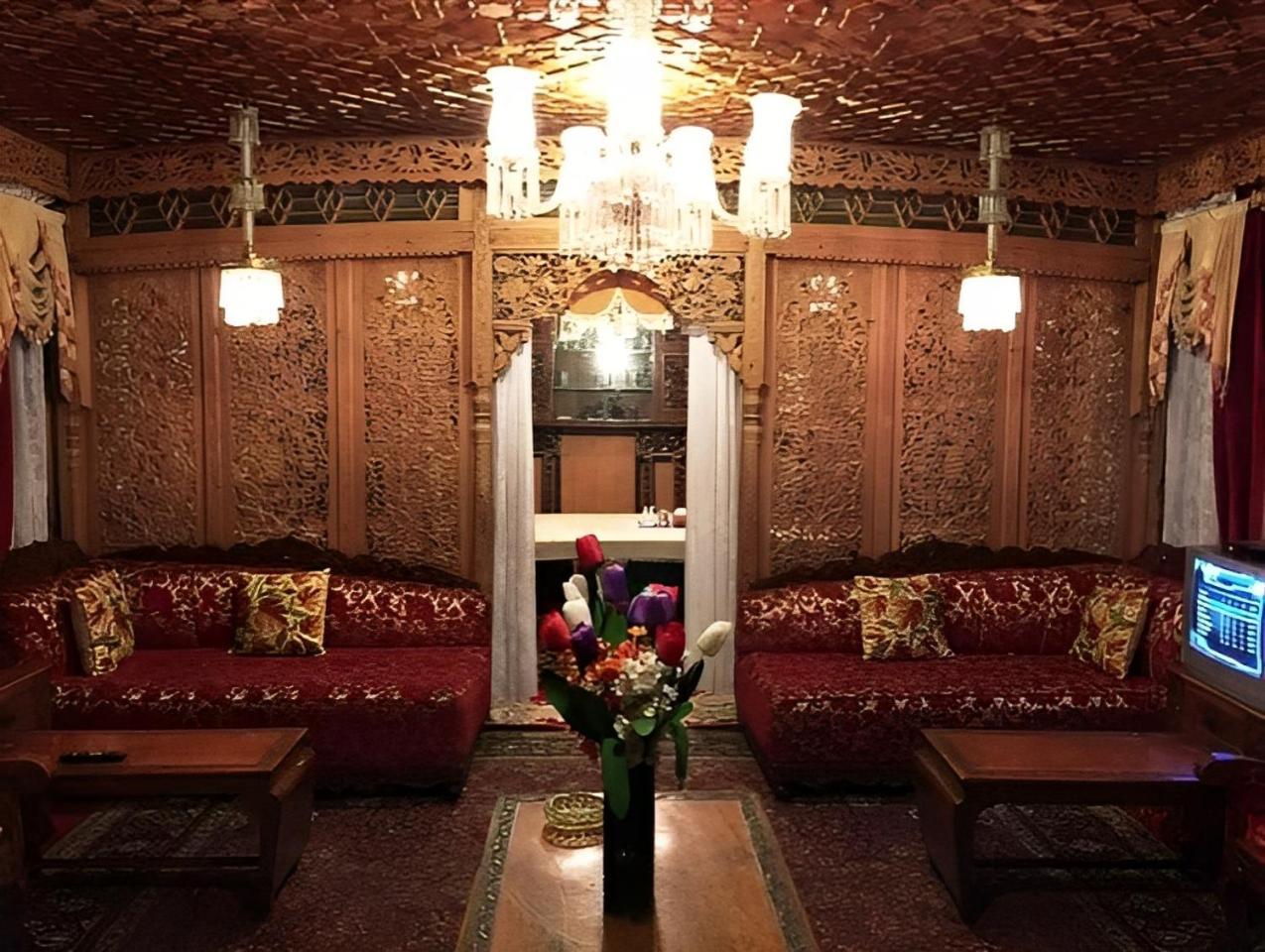 Heritage Amina Group Of Houseboats Hotel Srīnagar Kültér fotó